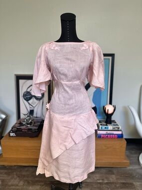 Vintage Light Pink Linen A-Line Dress with Floral Appliqué